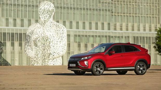 El concepto de SUV Coupé llega a Mitsubishi con el nuevo Eclipse Cross