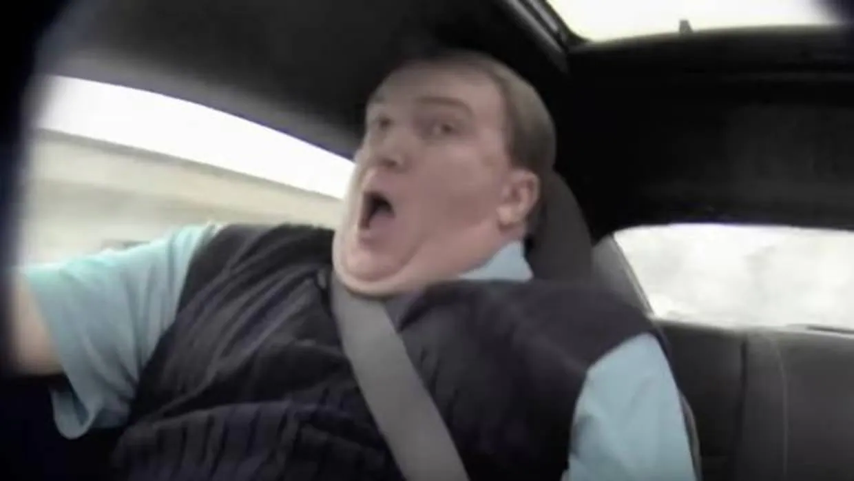 Vídeo: Un piloto profesional gasta una espectacular broma a un vendedor de coches