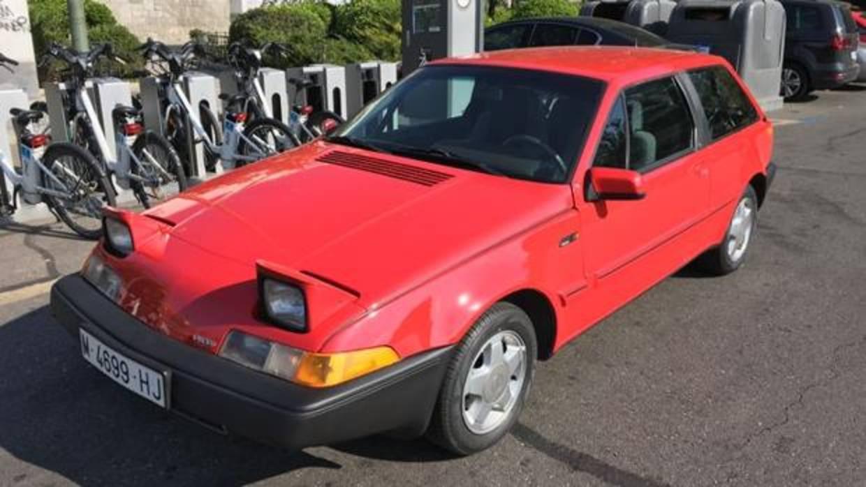 Este Volvo 480 ES Cupé de color rojo estuvo en manos de Don Felipe desde 1986 hasta 1988