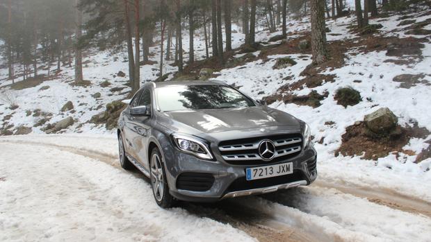 Sobre nieve y hielo: la prueba de fuego del Mercedes GLA 200d