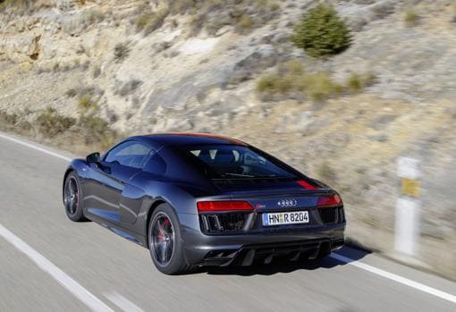 Audi R8 V10 RWS: para 999 afortunados