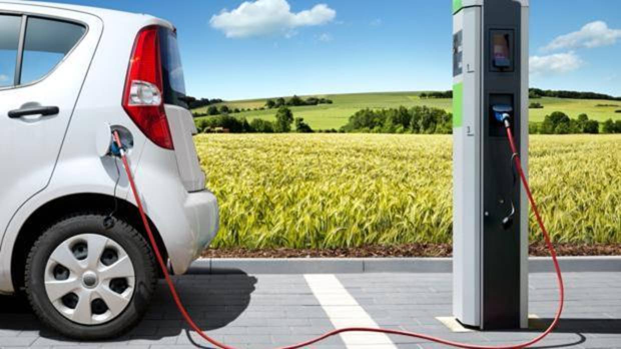 Energía aumenta las ayudas para la instalación de puntos de recarga de vehículos eléctricos