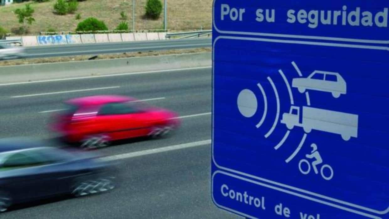 La DGT podría bajar el límite de velocidad a 90 km/h en carreteras convencionales