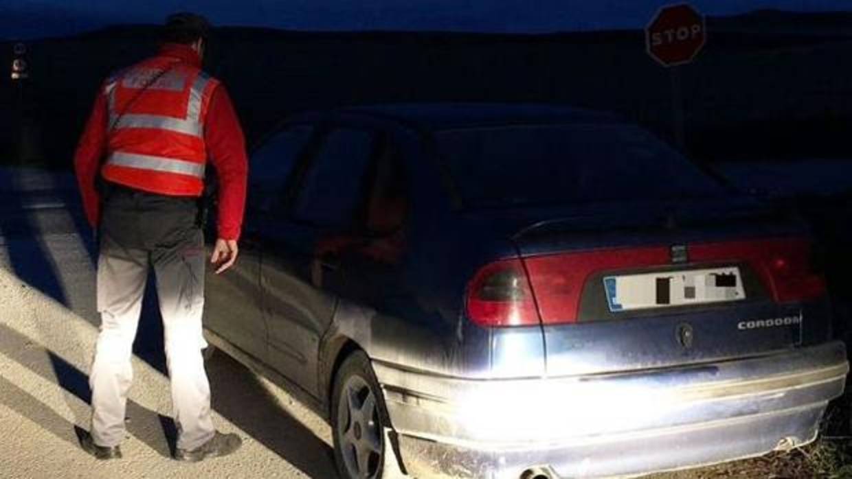 Un conductor sin carné huye tras dar positivo en todas las drogas del ...