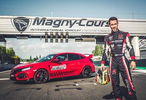 Honda bate el récord de Magny-Cours con un Civic Type-R