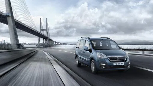 Peugeot, la única marca que dispone de cinco tipos de vehículos eléctricos