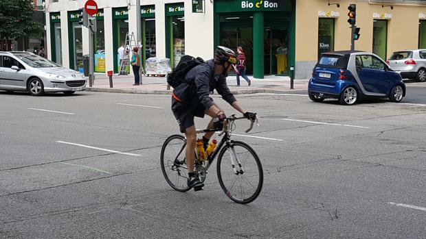 Catorce consejos que podrían salvar la vida a un ciclista en carretera