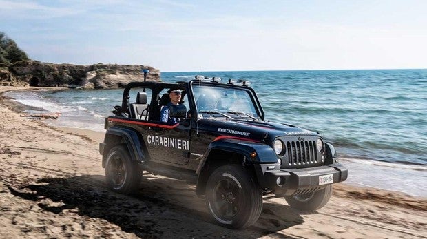 Los Carabinieri patrullarán las playas de Italia con el nuevo Jeep Wrangler