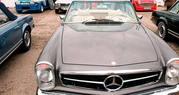 Más de 900 coches clásicos participan en el Jarama en la Jornada de Puertas Abiertas de la Fundación RACE