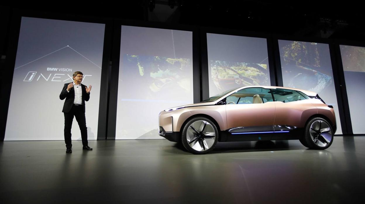 BMW presenta el iNext, su próximo SUV eléctrico