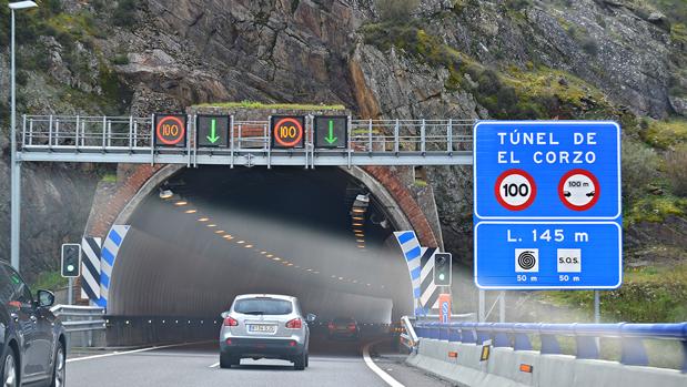 Efecto túnel y pantalla: qué son y cómo evitarlos durante la conducción