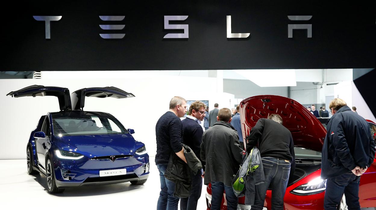 Tesla echará al 7% de la plantilla y solo mantendrá al personal «crítico»