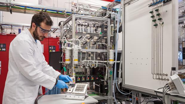 Toyota investiga cómo conseguir combustible... del aire