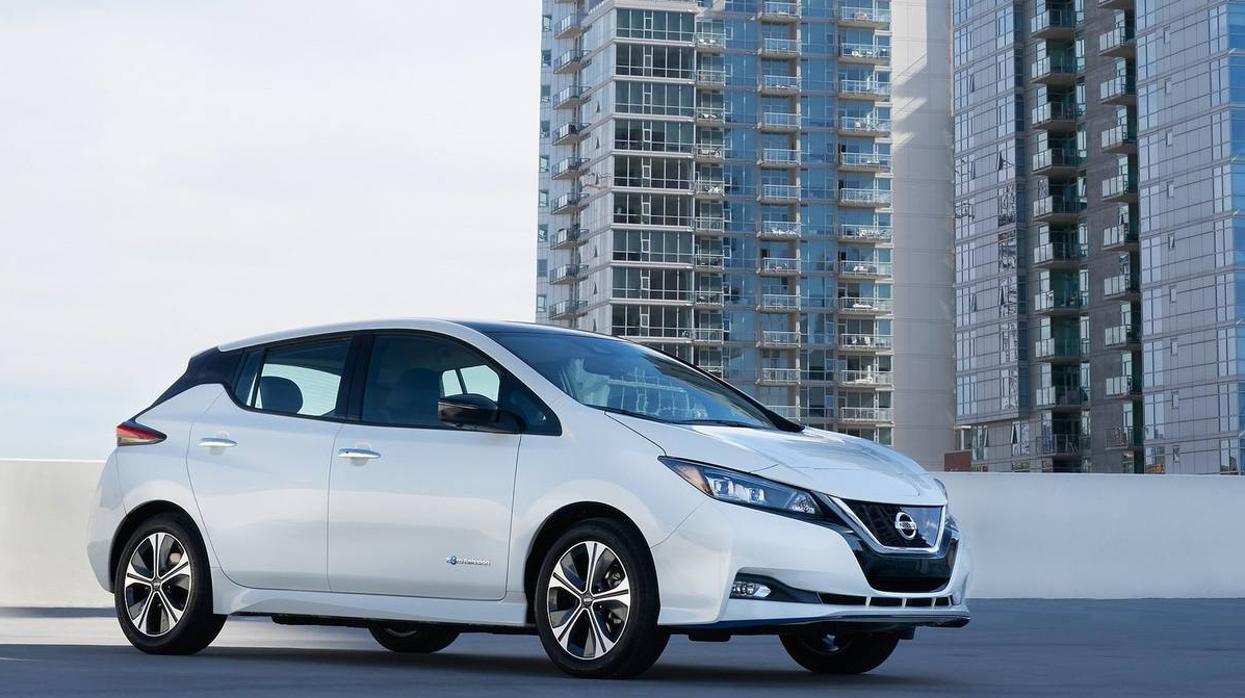 Nissan subvenciona con 5.500 euros la compra de su eléctrico Leaf