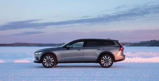 Volvo se acerca con el V60 Cross Country al objetivo de cero accidentes