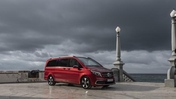 Mercedes-Benz Clase V: el monovolumen de lujo es ahora más atractivo y cómodo