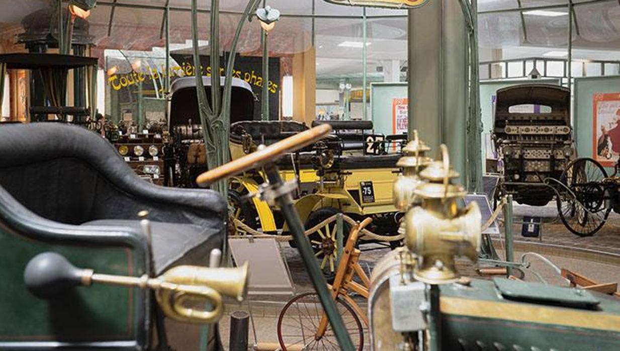 Peugeot, la transformación de un fabricante de corsés en un gigante del motor