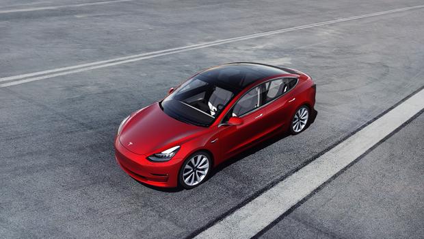 Propietarios del Tesla Model 3 denuncian daños en la pintura y óxidos tras apenas 2.000 kilómetros