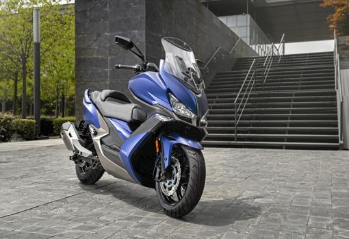 Kymco lanza el megascooter Xciting S 400, el más potente de su categoría