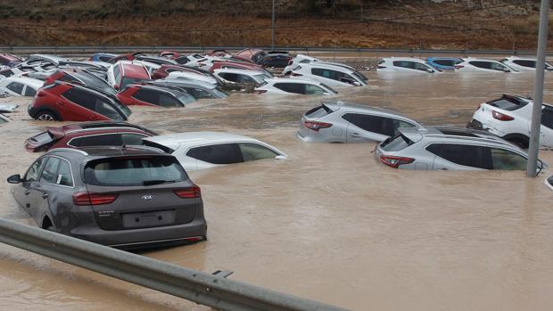 ¿Qué le pasa a tu coche si queda bajo el agua en una inundación?