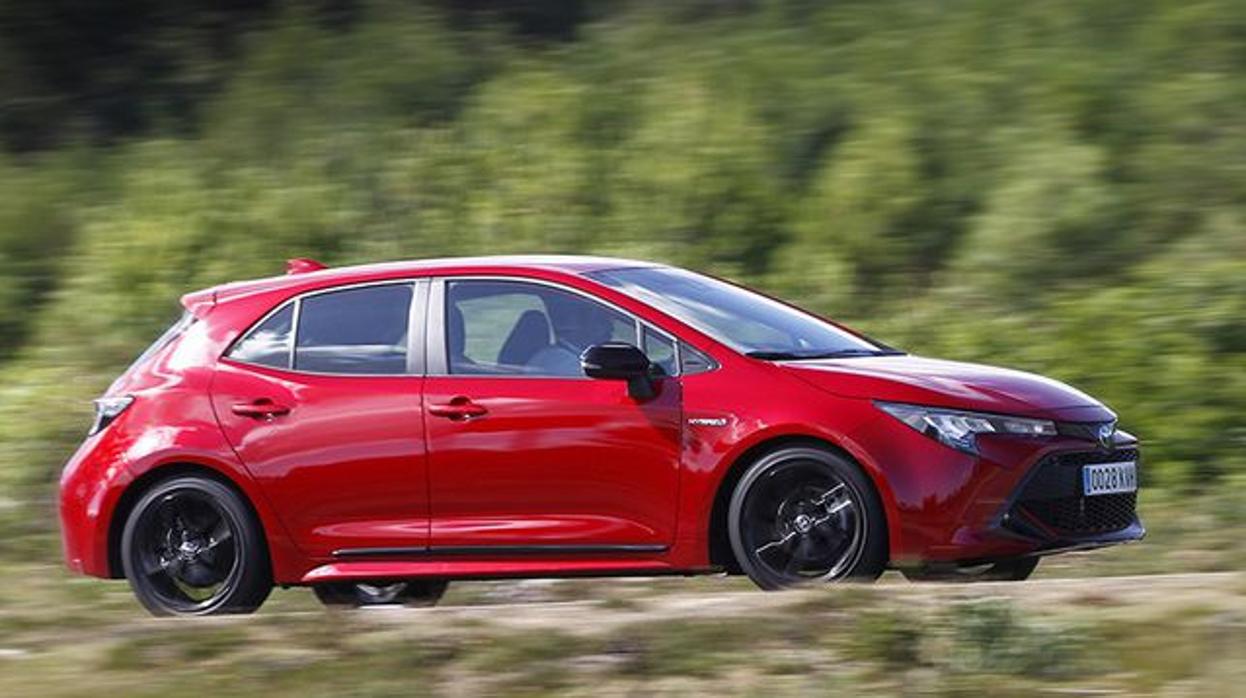 Vídeo: cuándo interesa comprar un coche híbrido, y cómo hay que conducirlo