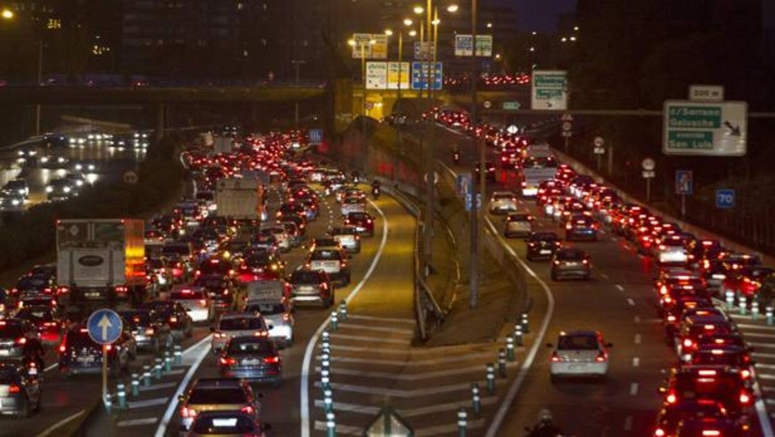 Diseñan un sistema de gestión del tráfico que reduce los atascos y la contaminación