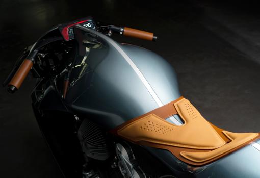 AMB 001: la primera moto de Aston Martin cuesta 108.000 euros y promete merecerlos