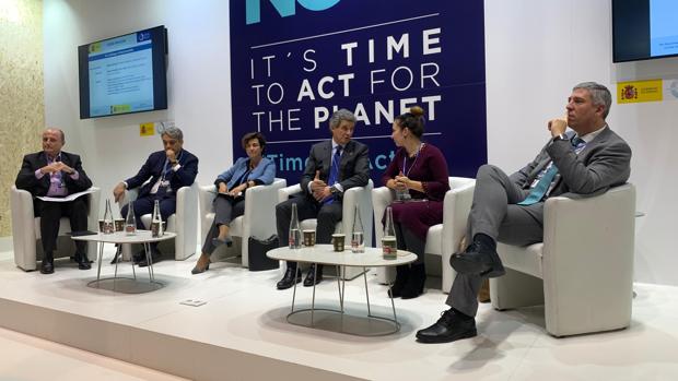 La industria del automóvil acelera hacia el coche «limpio», pero pide paciencia