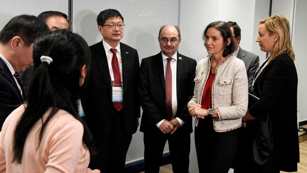 La ministra de Industria visitará China en enero para atraer inversiones al sector del automóvil