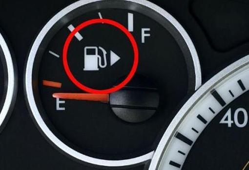 Descubre por qué lado tienes que repostar sin bajarte del coche