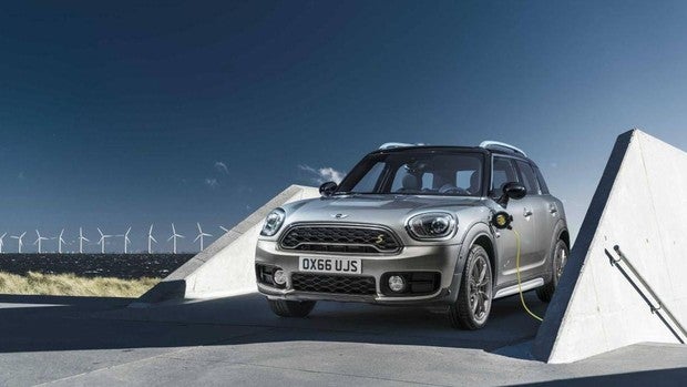 MINI logra su tercer año récord de ventas en España