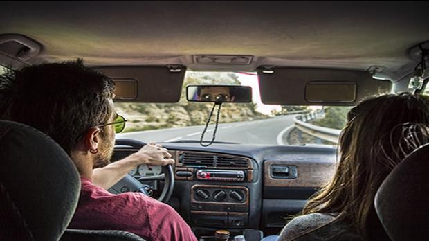 Cómo de importante es ser un buen copiloto o pasajero cuando viajas en coche