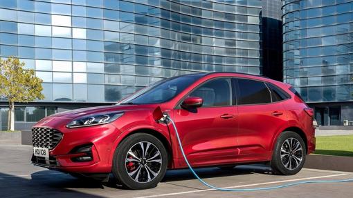 El coche se pone las pilas: todas las novedades electrificadas que se fabricarán en España