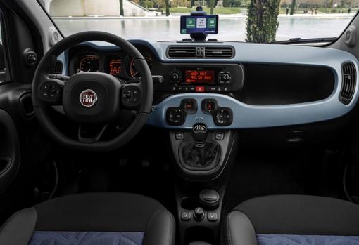 Interior del Fiat Panda Launch Edition Cross