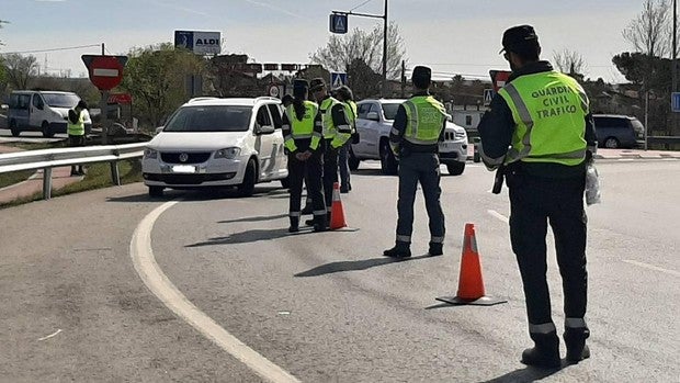 La DGT vigilará hasta el domingo el uso del cinturón y sillitas infantiles