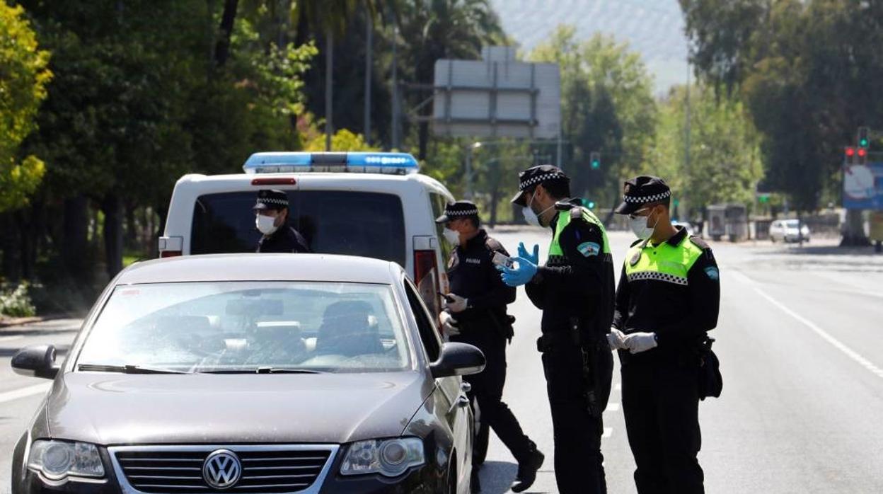 Más de 900.000 personas han conducido en algún momento saltándose el confinamiento