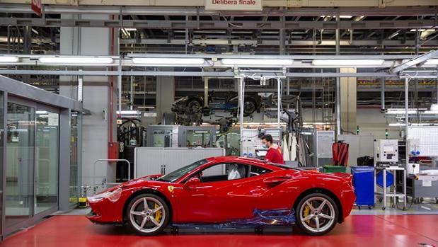 Ferrari resurge tras el coronavirus y ya produce a su máxima capacidad