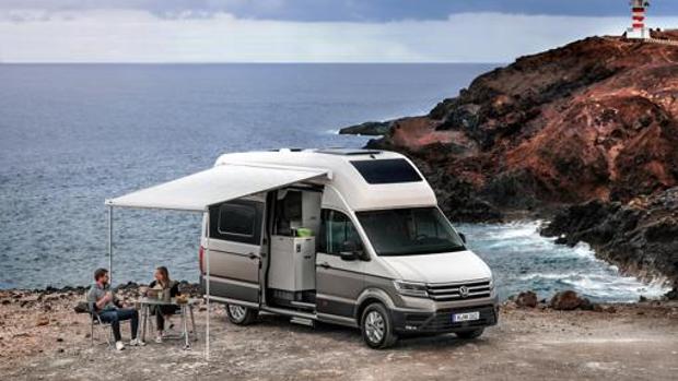 Cómo conducir, normas, multas y consejos para unas vacaciones en autocaravana