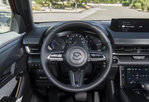 Probamos el Mazda MX-30 y esta es la razón por la que nos ha entusiasmado