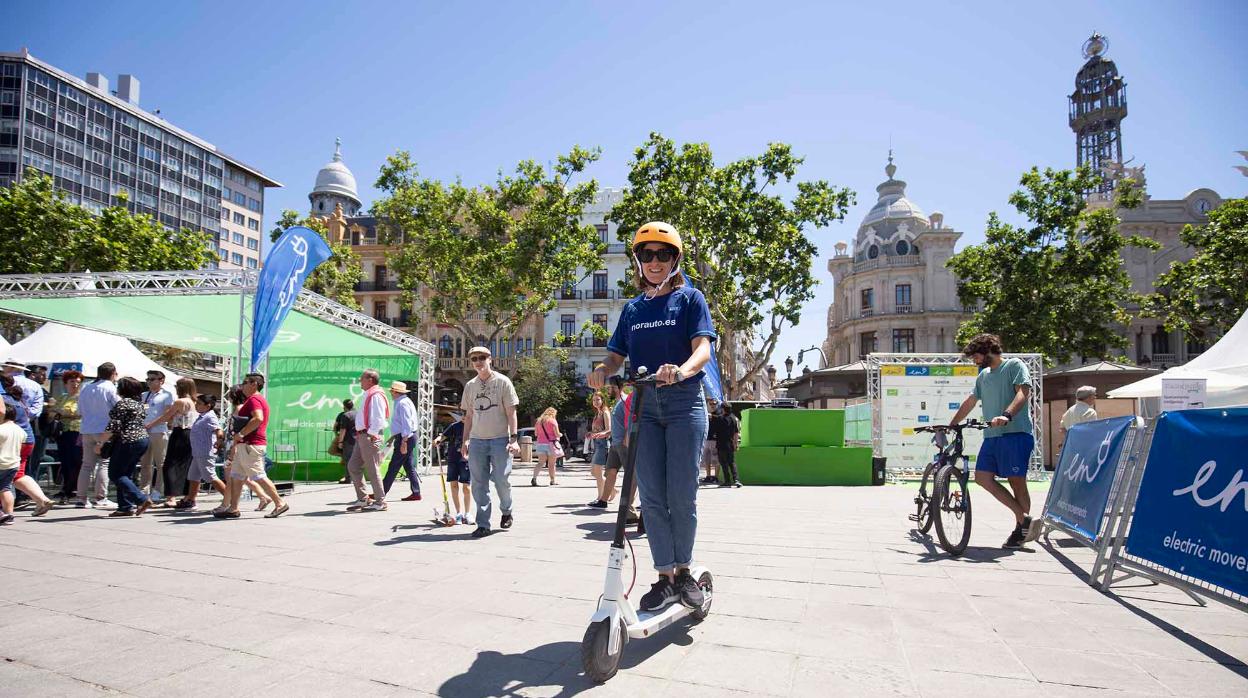 Todas las normas que debes conocer para moverte en patinete