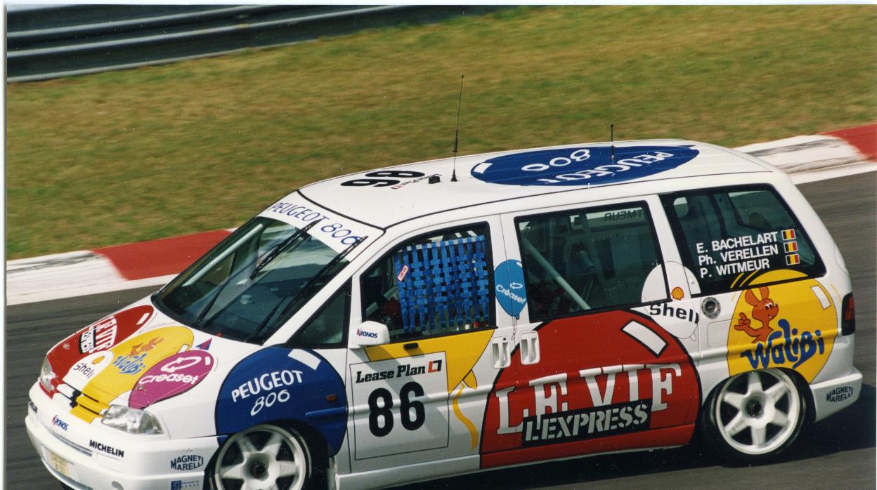 La curiosa historia de un monovolumen de carreras en el circuito de Spa-Francorchamps