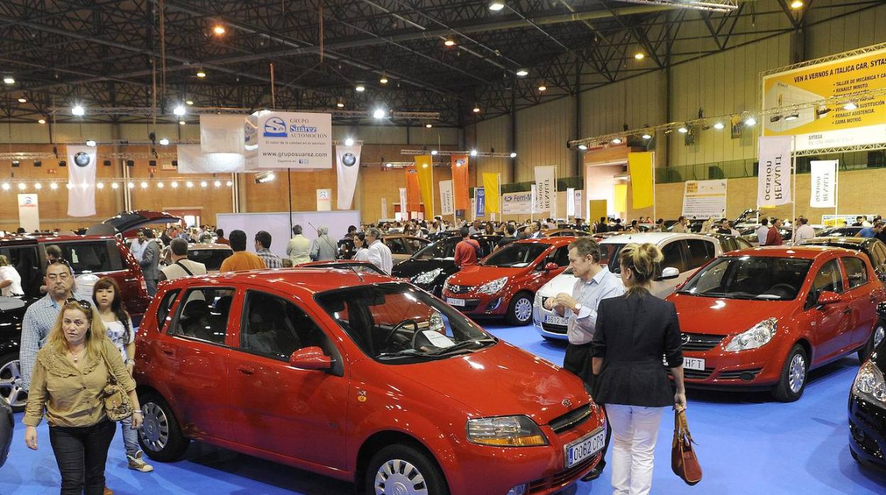 Exposición de coches usados en Sevilla