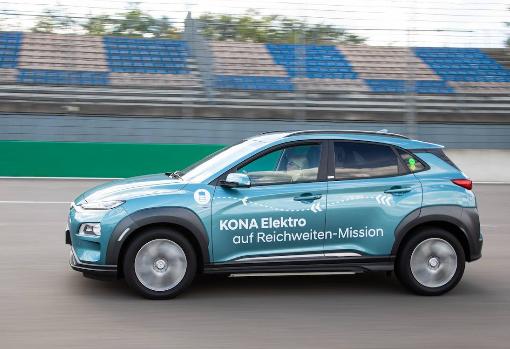 Hyundai Kona bate el récord de autonomía eléctrica con 1.026 km