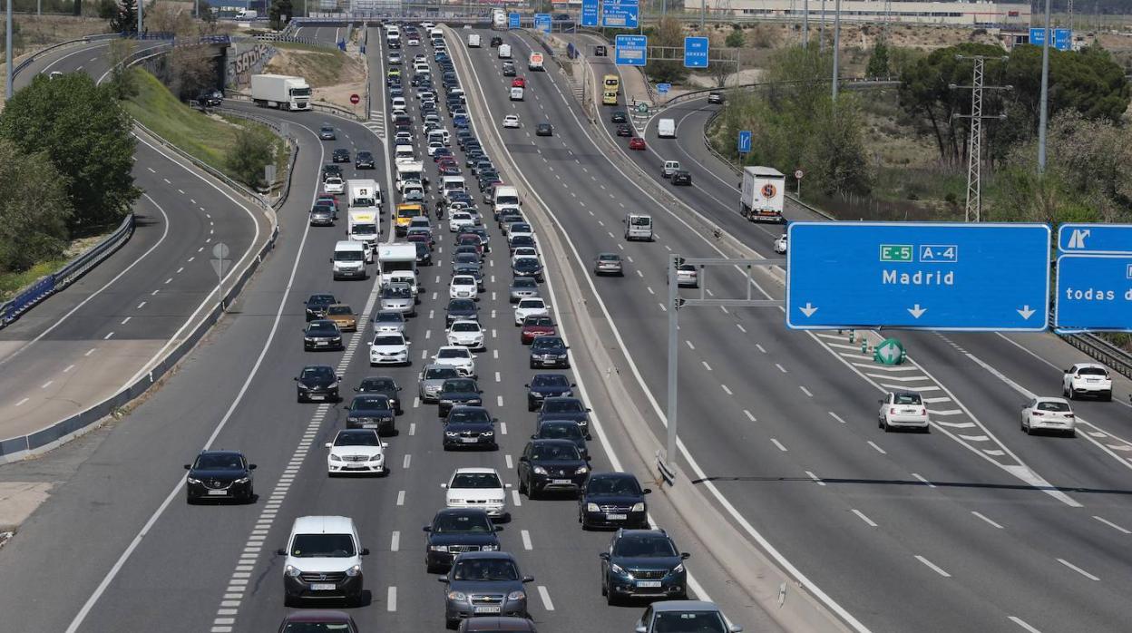 Retenciones en las salidas de Madrid durante la Operación Salida de 2019