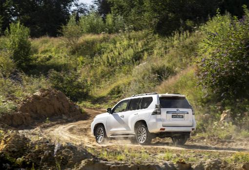 Toyota Land Cruiser: ahora con más prestaciones y un Pack Black exclusivo