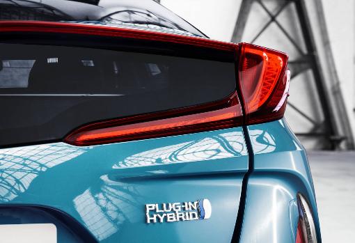 Toyota entra en el mercado de los híbridos enchufables con el nuevo Prius Plug-in