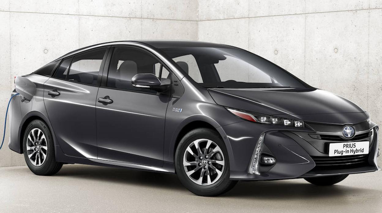 Toyota entra en el mercado de los híbridos enchufables con el nuevo Prius Plug-in