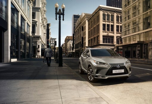 Lexus actualiza la gama de su crossover premium NX 300h