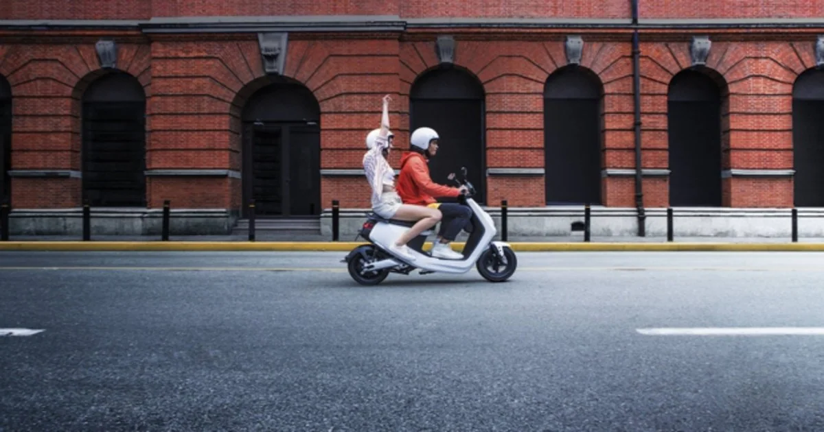 NIU, la marca que vende más de un millón de motos eléctricas empezó con 1.000 dólares de inversión