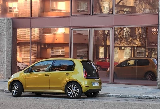 Volkswagen e-up!, urbanita con enchufe muy eficiente y práctico